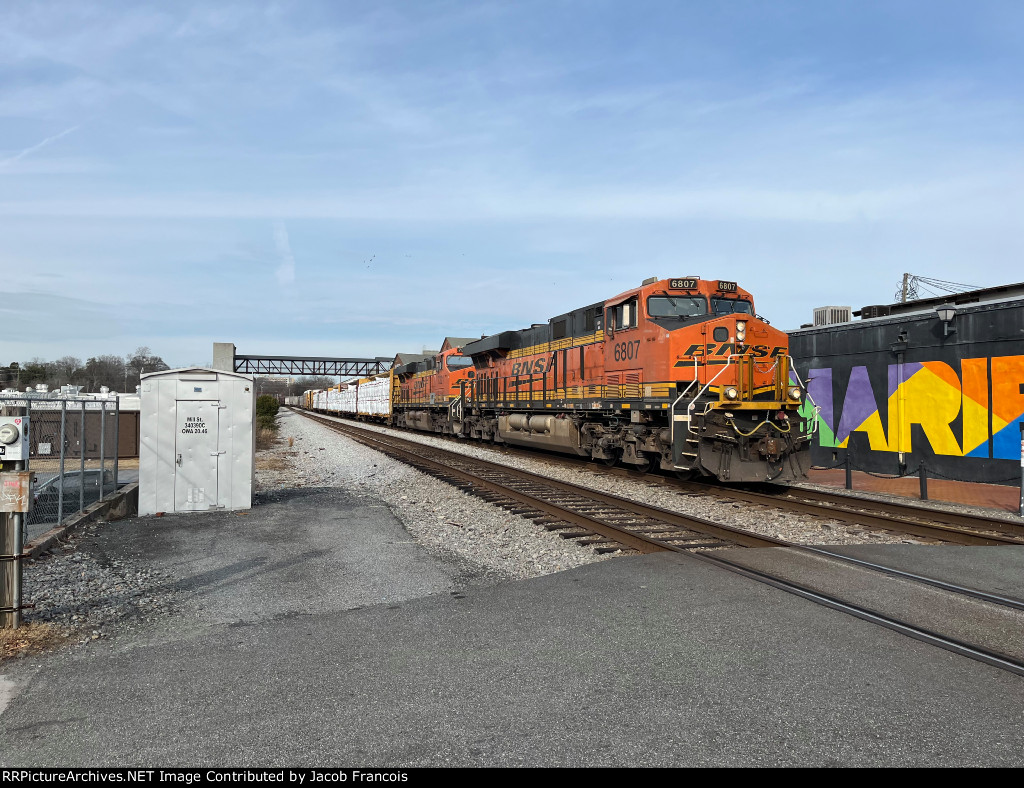 BNSF 6807